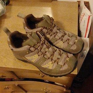 Women's 8 Merrells BRINDLE hiking shoes